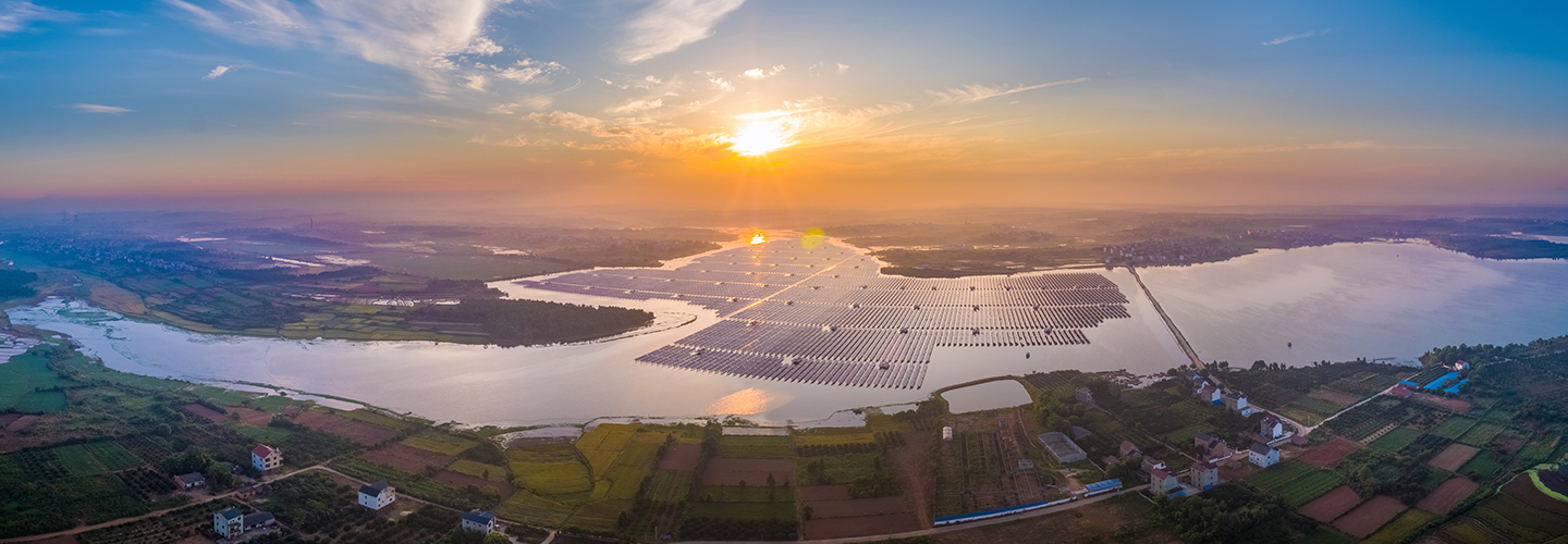 AG恒峰科技江西鄱陽123.235MW “漁光互補”型光伏發電扶貧項目