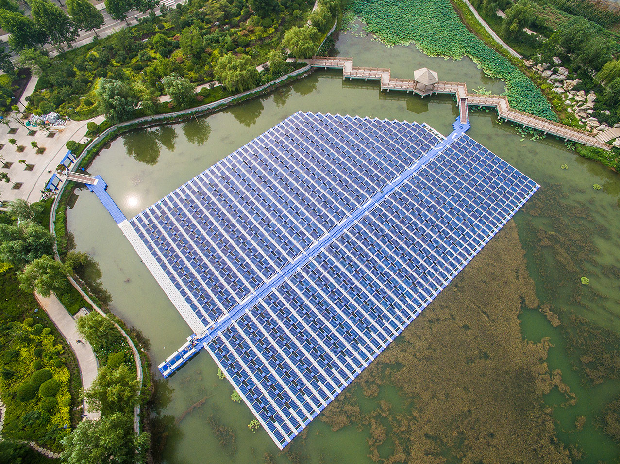AG恒峰科技山東濟寧300千瓦水面漂浮分布式光伏電站