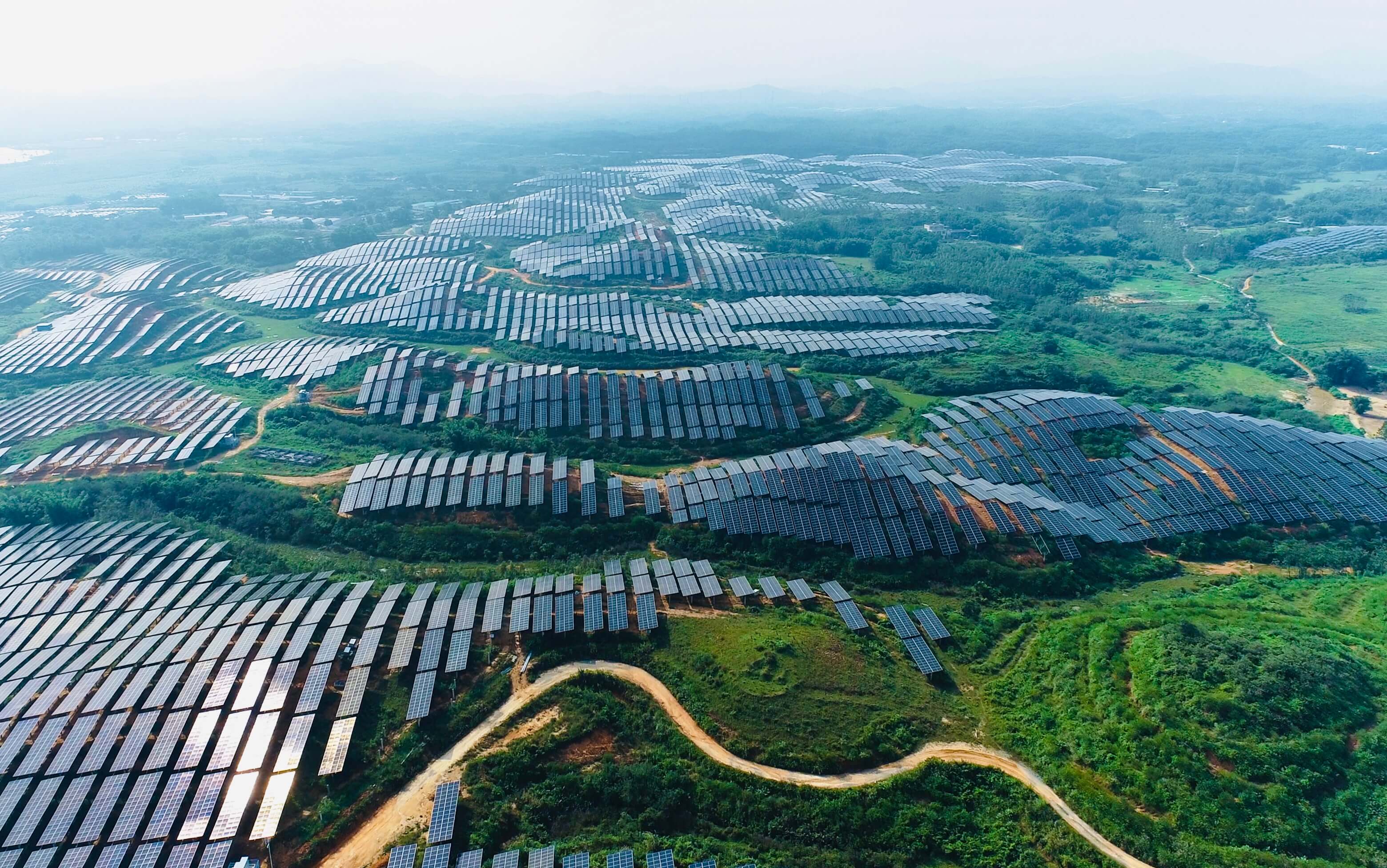 廣東農墾紅十月農場300兆瓦光伏發電項目